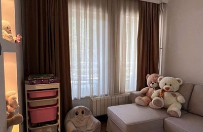 Alquiler de un espacioso apartamento de 3 habitaciones, 125 m², centro de la ciudad, Belgrado, Serbia